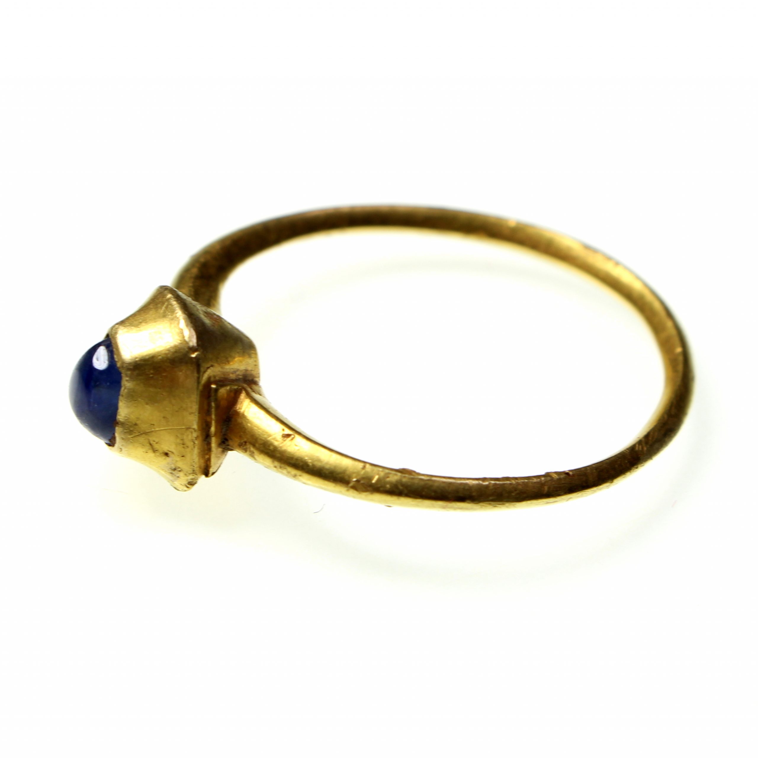 Post Medieval Sergeant-at-Law ring 'Long Live the King and the Law' Gold  Ring For Sale at 1stDibs | medieval gold ring, sergeant at law, the law of  the ring